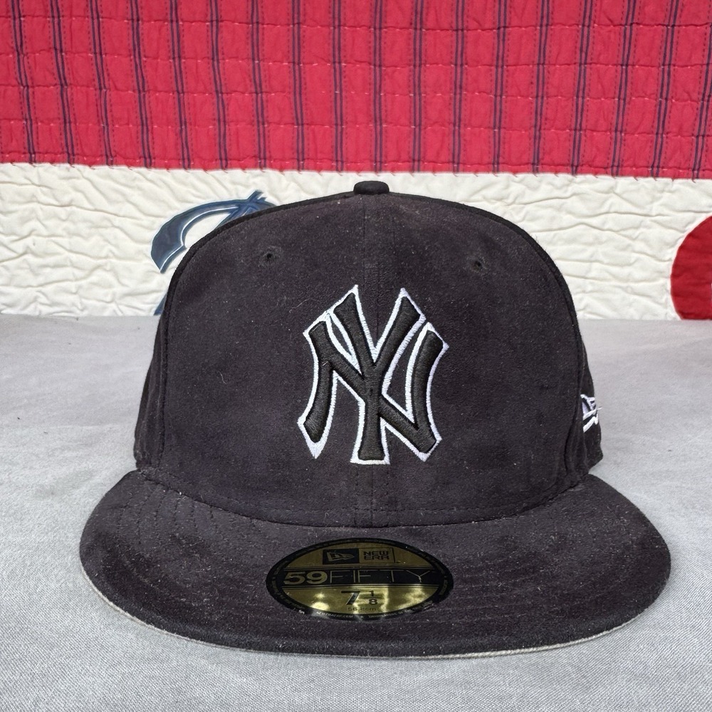 Size 7 1/8 - New York Yankees Hat Cap Fitted Black New Era 59FIFTY MLB‎ Baseball